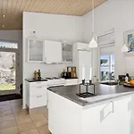 Apartment Luxury Lakeside Retreat Ringsted