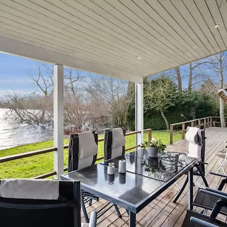 Appartamento Luxury Lakeside Retreat Ringsted