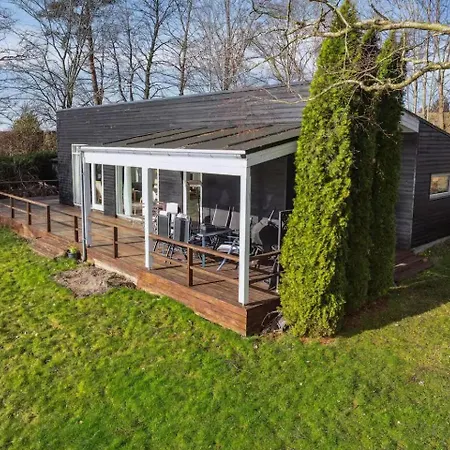 Appartamento Luxury Lakeside Retreat Ringsted