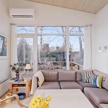 Διαμέρισμα Luxury Lakeside Retreat