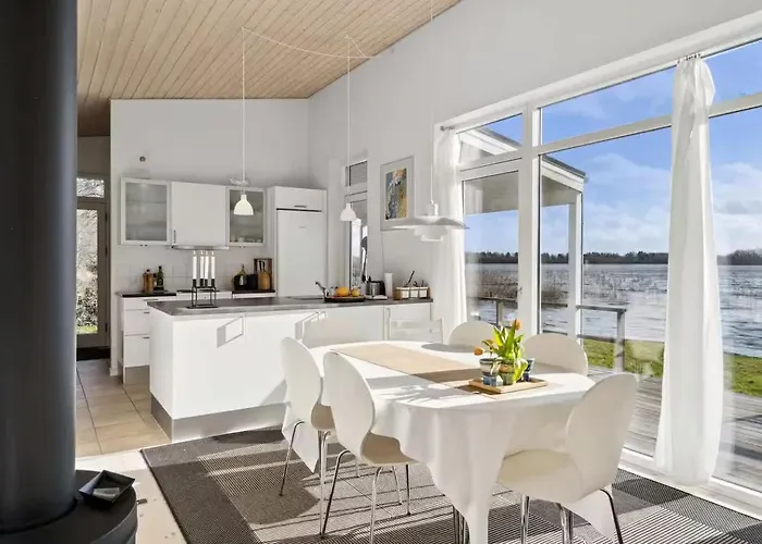 Luxury Lakeside Retreat 公寓 灵斯泰兹