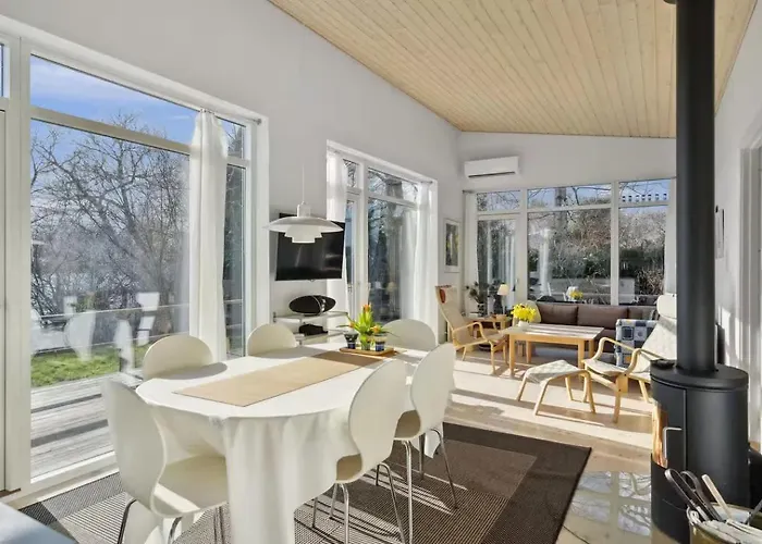 公寓 Luxury Lakeside Retreat *