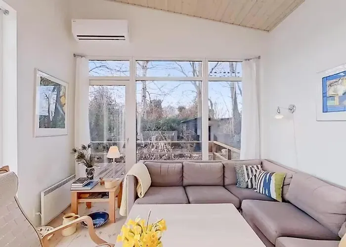 Διαμέρισμα Luxury Lakeside Retreat